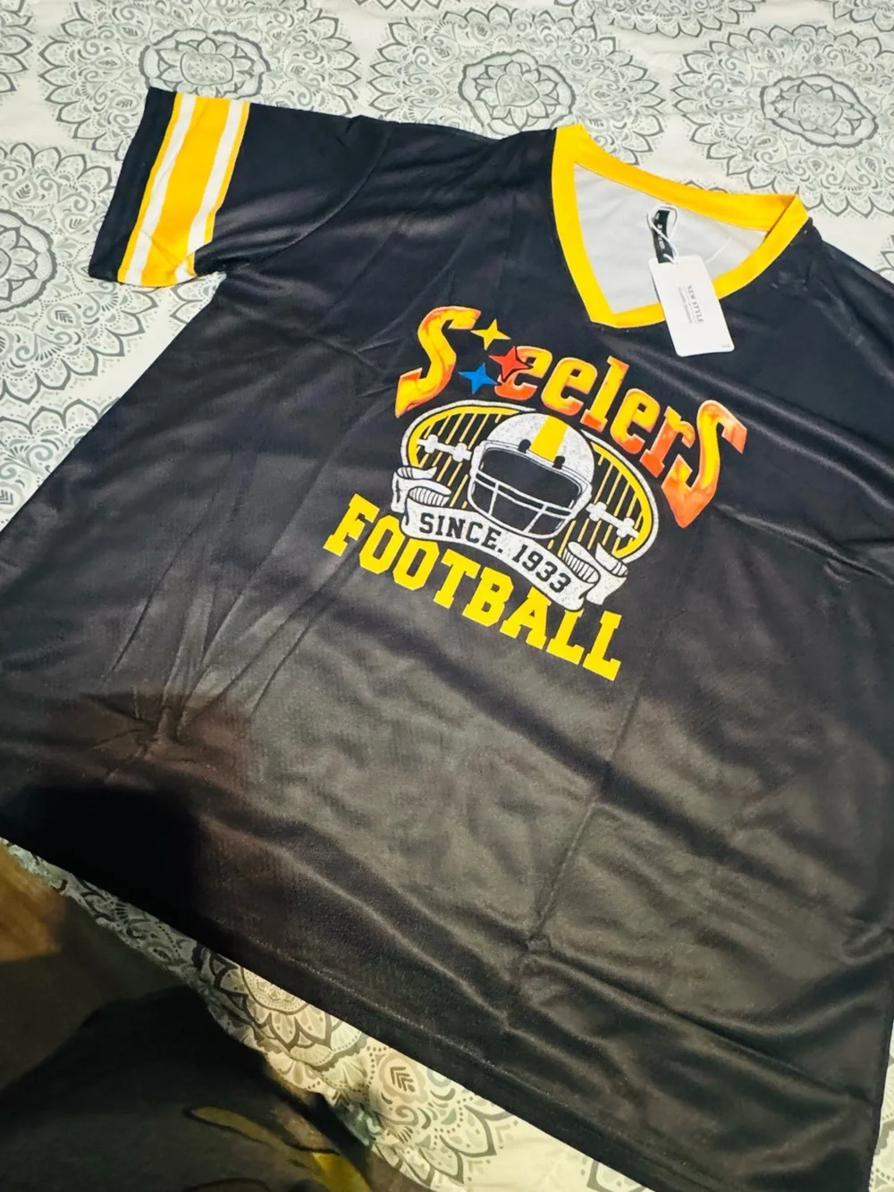 Steelers Women’s Black & Gold Football Tee